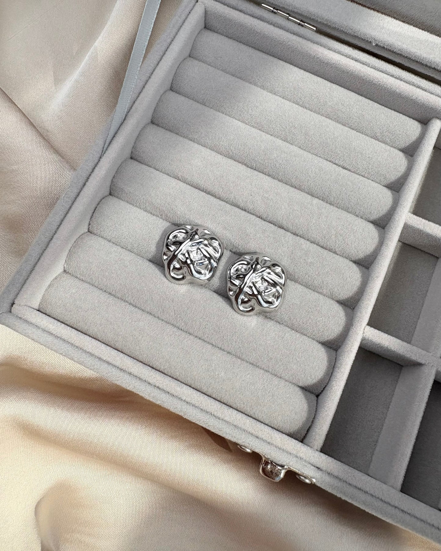 Tide Knot Studs