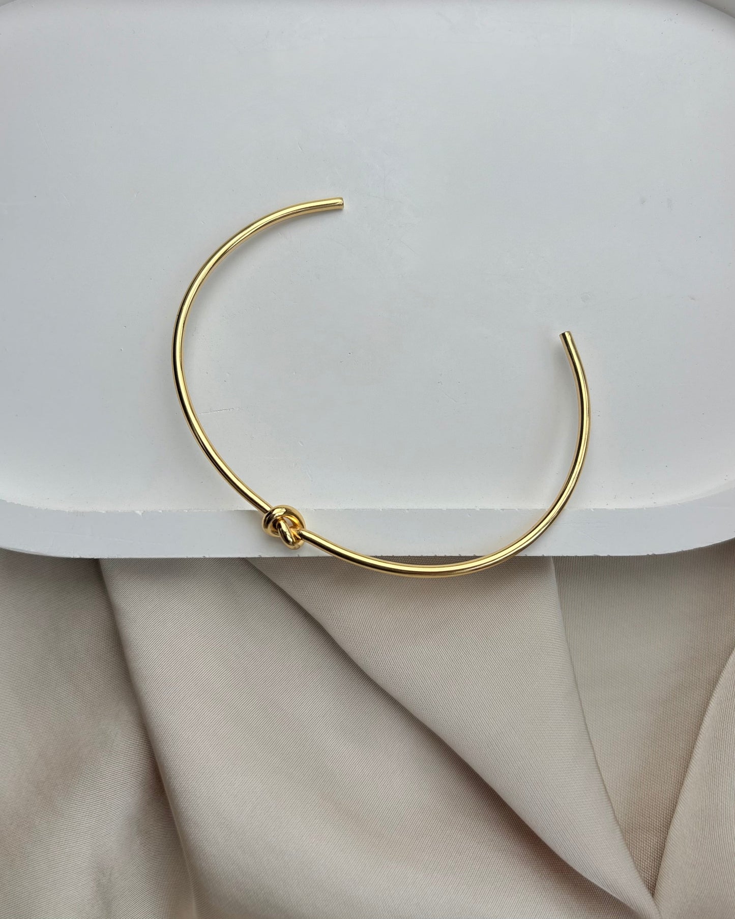 Serein Knot Cuff