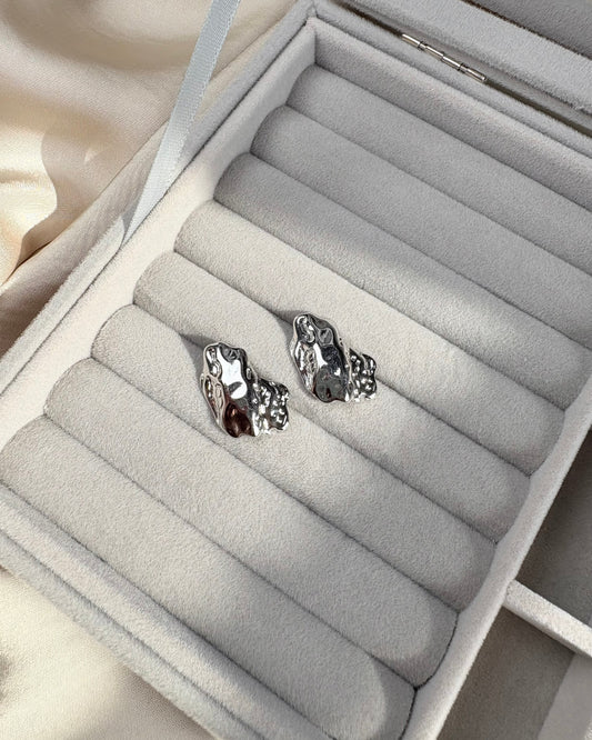 Crater Studs