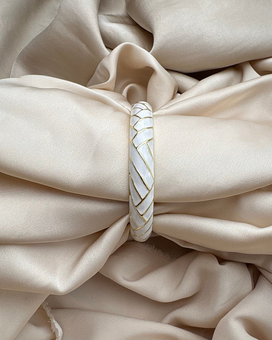Ivory Glint Bangle