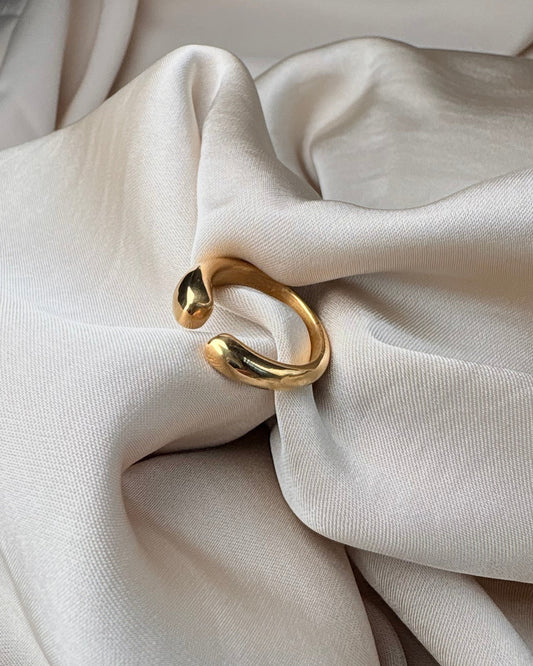 Noir Ember Ring