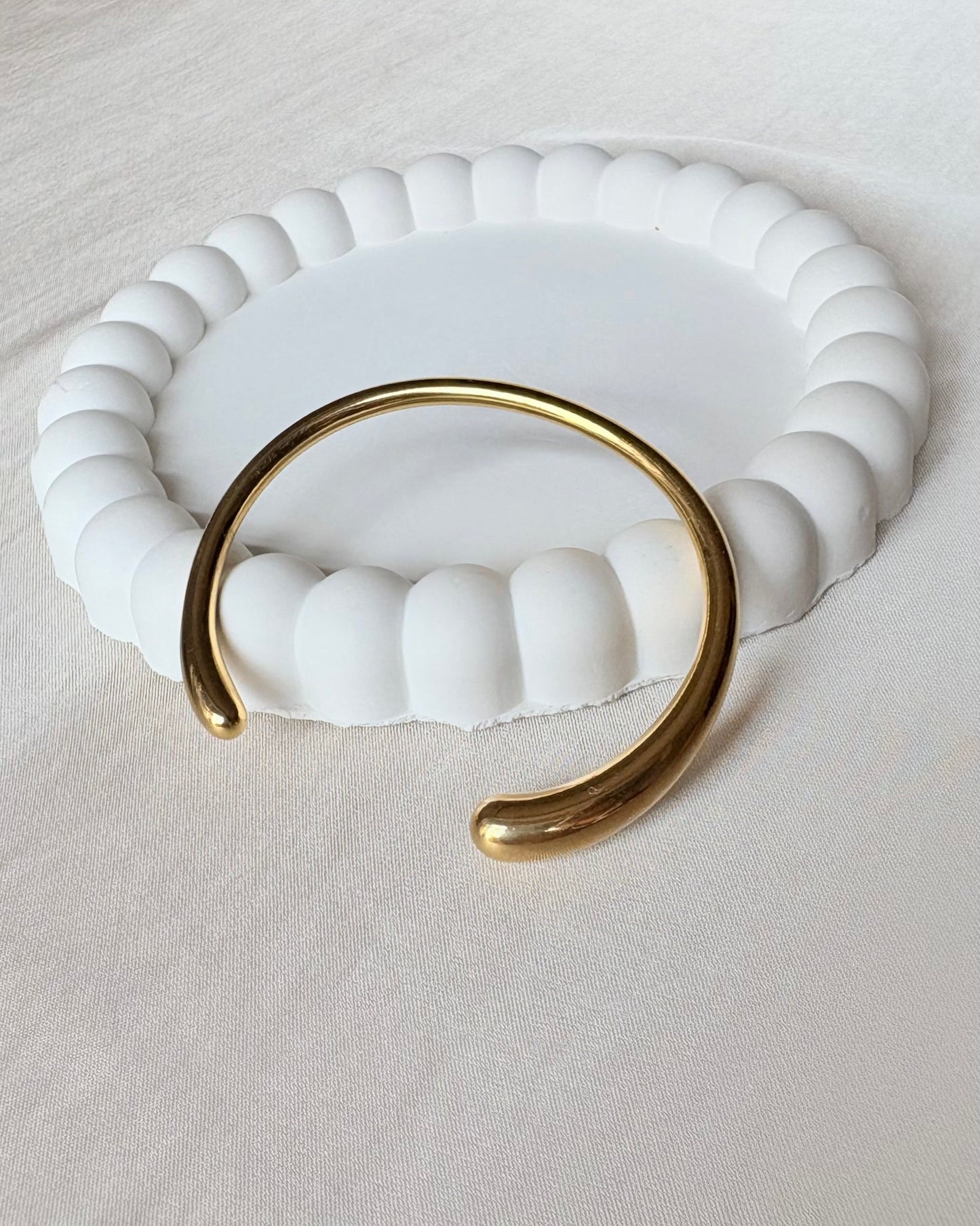 Silk Arc Cuff