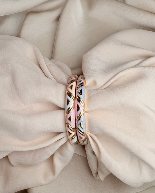 Evelyn Crest Bangle