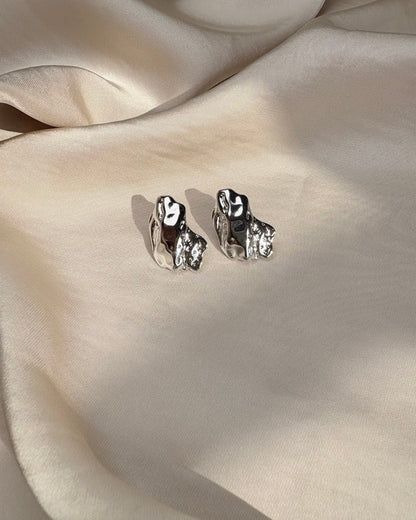 Crater Studs