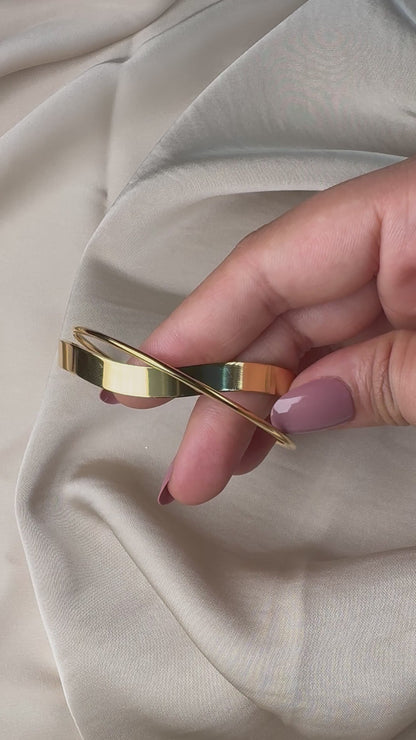 Infinity Gold Twist Cuff