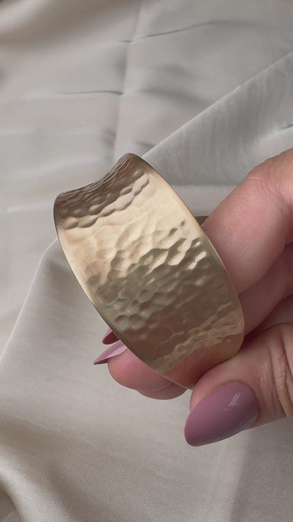 Waveform Cuff